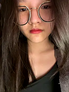 Snapshot of Krixxi22 chatting on October 10, 2025, 4:30 pm Krixxi22 online show from October 10, 2025, 4:30 pm