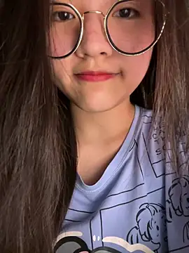 Snapshot of Krixxi22 chatting on September 29, 2025, 2:44 pm Krixxi22 online show from September 29, 2025, 2:44 pm