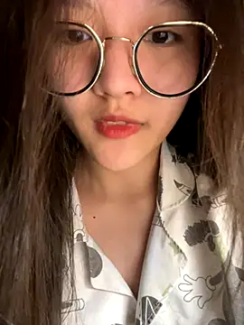 Snapshot of Krixxi22 chatting on October 23, 2025, 2:16 pm Krixxi22 online show from October 23, 2025, 2:16 pm