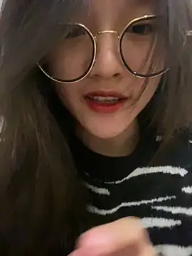 Krixxi22 online show from January 18, 2025, 4:10 pm