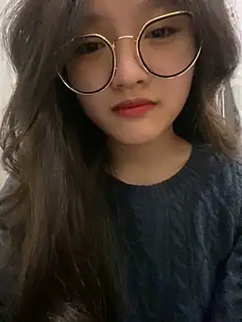 Krixxi22 online show from January 15, 2025, 3:39 pm