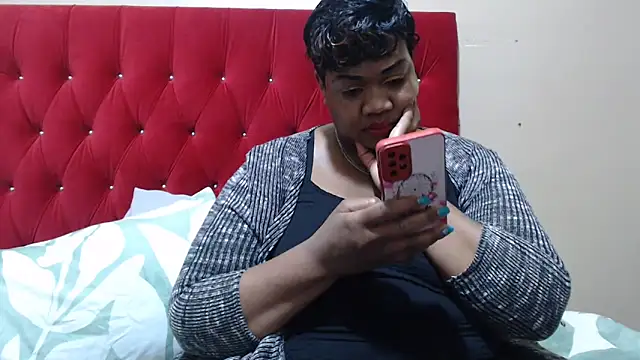 Snapshot of MIGHTYASSS chatting on October 4, 2025, 6:26 am MIGHTYASSS online show from October 4, 2025, 6:26 am