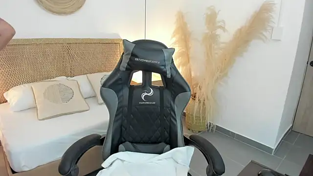 Snapshot of zoe_danae_ chatting on February 13, 2026, 1:11 pm zoe danae online show from February 13, 2026, 1:11 pm