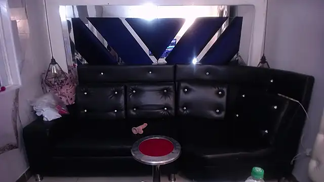 maissa-luvv online show from November 14, 2025, 7:17 pm