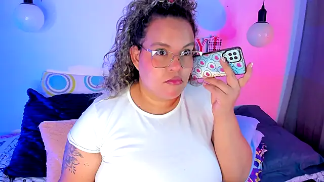 Snapshot of monicabbw_ chatting on March 10, 2025, 8:01 pm monicabbw  online show from March 10, 2025, 8:01 pm