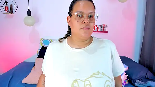 Snapshot of monicabbw_ chatting on February 13, 2025, 9:17 pm monicabbw  online show from February 13, 2025, 9:17 pm