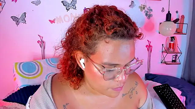 Snapshot of monicabbw_ chatting on September 30, 2025, 12:27 am monicabbw  online show from September 30, 2025, 12:27 am