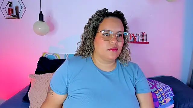 Snapshot of monicabbw_ chatting on February 21, 2025, 8:07 am monicabbw  online show from February 21, 2025, 8:07 am