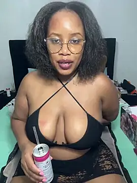 MimiCurves online show from January 29, 2025, 10:53 pm