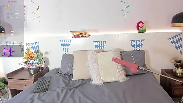 Snapshot of Scarlett_grey1 chatting on September 25, 2025, 5:02 am Scarlett grey1 online show from September 25, 2025, 5:02 am