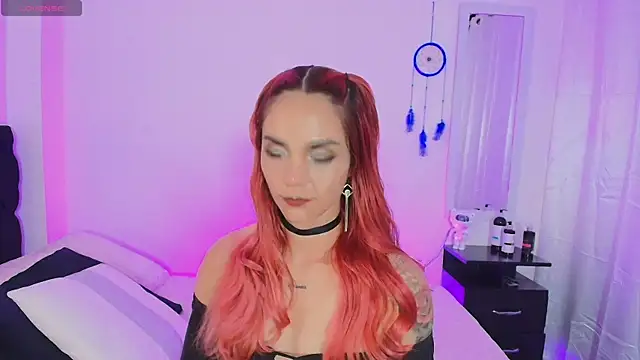 Snapshot of MeganLorensx chatting on March 22, 2025, 1:32 am MeganLorensx online show from March 22, 2025, 1:32 am