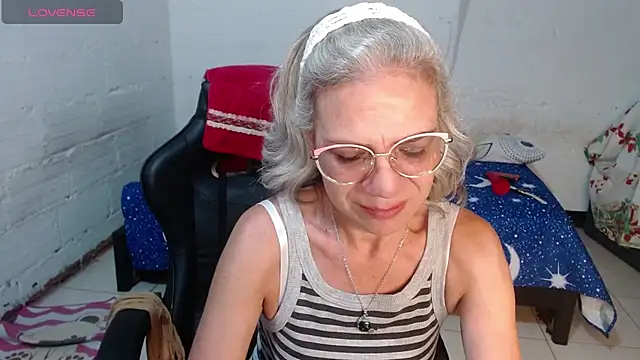 Giorgia xue53 online show from December 8, 2024, 1:36 pm