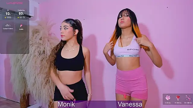 Snapshot of Wetnaughtygirls chatting on January 17, 2026, 1:42 am Wetnaughtygirls online show from January 17, 2026, 1:42 am