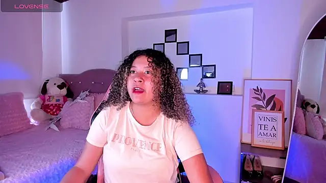 Snapshot of Kenia_tompson01 chatting on September 24, 2025, 5:19 pm Kenia tompson01 online show from September 24, 2025, 5:19 pm