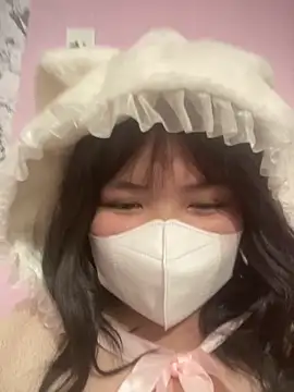 HoneyBuns 05 online show from March 9, 2025, 5:55 am