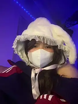 HoneyBuns 05 online show from March 8, 2025, 8:35 pm