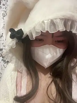 HoneyBuns 05 online show from March 18, 2025, 6:17 pm