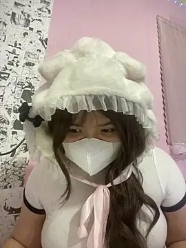 HoneyBuns 05 online show from March 14, 2025, 6:07 pm