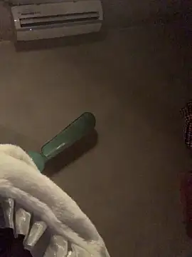 HoneyBuns 05 online show from April 23, 2026, 6:31 pm