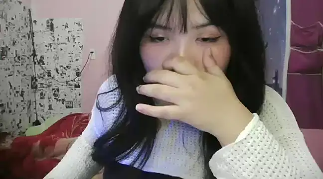 HoneyBuns 05 online show from December 6, 2024, 2:44 pm