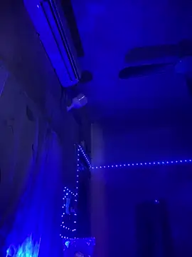 HoneyBuns 05 online show from February 8, 2025, 5:39 pm