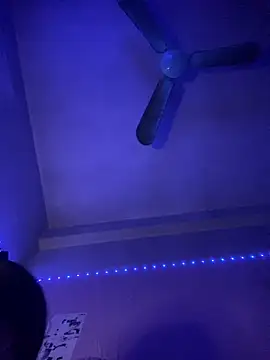 HoneyBuns 05 online show from January 22, 2025, 5:17 pm