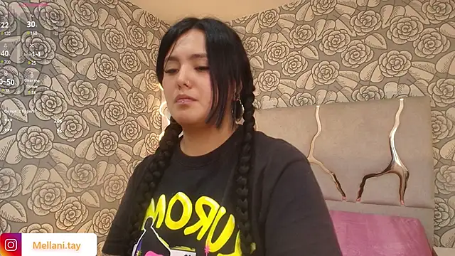 Snapshot of Mellani_tay chatting on March 21, 2025, 7:33 am Mellani tay online show from March 21, 2025, 7:33 am