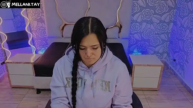 Snapshot of Mellani_tay chatting on September 25, 2025, 3:23 am Mellani tay online show from September 25, 2025, 3:23 am