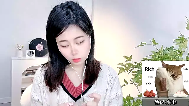 CL 2024 online show from February 20, 2025, 10:59 am