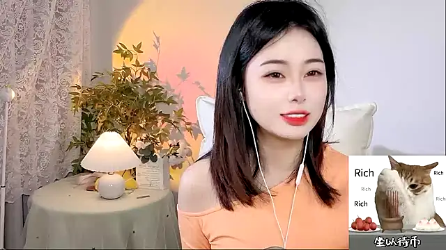 CL 2024 online show from December 10, 2024, 11:30 pm