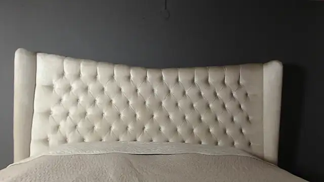 nichole bree  online show from October 1, 2025, 12:31 pm