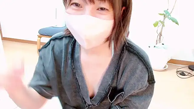 Snapshot of CherryMomo chatting on April 10, 2026, 12:06 am CherryMomo online show from April 10, 2026, 12:06 am