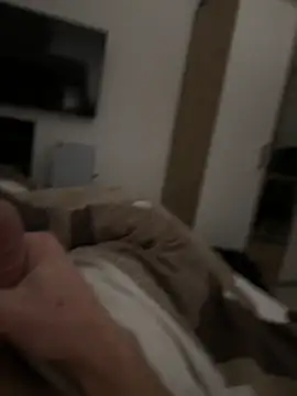 palaubr online show from November 30, 2025, 4:13 am