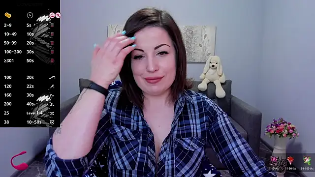 Emily Midlton online show from October 21, 2025, 6:24 am