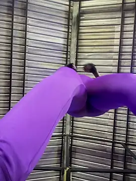 Snapshot of Berry_Bans chatting on September 23, 2025, 5:31 pm Berry Bans online show from September 23, 2025, 5:31 pm