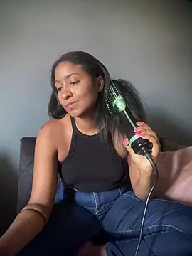 Snapshot of Berry_Bans chatting on February 27, 2026, 3:01 pm Berry Bans online show from February 27, 2026, 3:01 pm