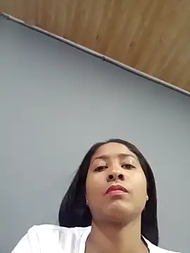 Snapshot of Berry_Bans chatting on February 15, 2026, 8:08 pm Berry Bans online show from February 15, 2026, 8:08 pm