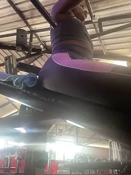 Snapshot of Berry_Bans chatting on September 30, 2025, 5:30 pm Berry Bans online show from September 30, 2025, 5:30 pm