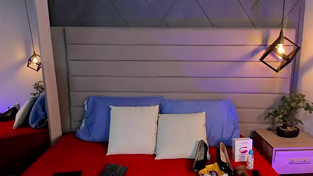 Snapshot of LadyLuminary chatting on November 7, 2025, 7:29 pm LadyLuminary online show from November 7, 2025, 7:29 pm