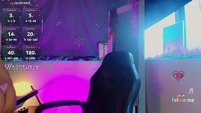 mariana scott   online show from November 7, 2025, 6:56 pm