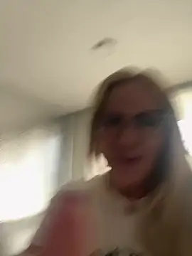 LARIANA RIVERA23 online show from February 16, 2026, 2:05 pm