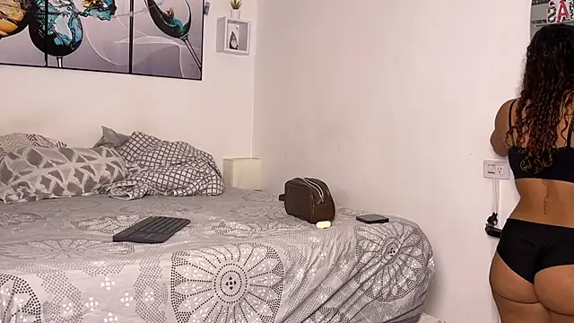 wendy alejo1712 online show from December 16, 2025, 1:32 am