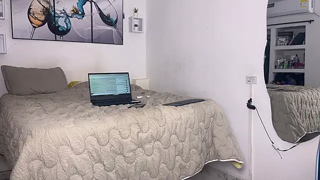 Snapshot of wendy_alejo1712 chatting on February 4, 2026, 1:33 am wendy alejo1712 online show from February 4, 2026, 1:33 am