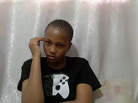 Snapshot of tinabestdoll chatting on October 18, 2025, 11:12 am tinabestdoll online show from October 18, 2025, 11:12 am