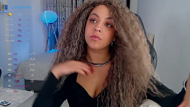 Snapshot of _Just_a_queen_3 chatting on October 11, 2025, 12:17 pm  Just a queen 3 online show from October 11, 2025, 12:17 pm