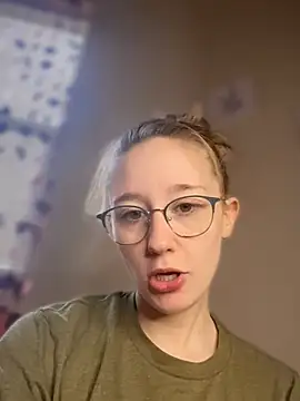 Snapshot of sage__marie chatting on February 4, 2025, 2:21 pm sage marie online show from February 4, 2025, 2:21 pm
