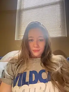 Snapshot of sage__marie chatting on February 21, 2025, 1:22 pm sage marie online show from February 21, 2025, 1:22 pm