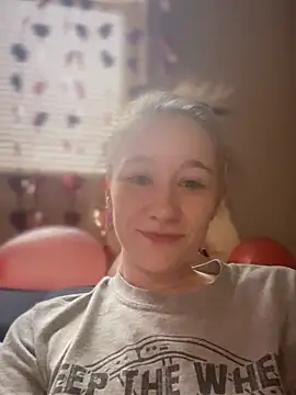Snapshot of sage__marie chatting on February 5, 2025, 2:37 pm sage marie online show from February 5, 2025, 2:37 pm