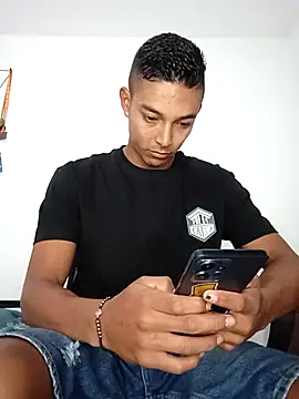 Demiansteven2 online show from October 2, 2025, 12:30 pm