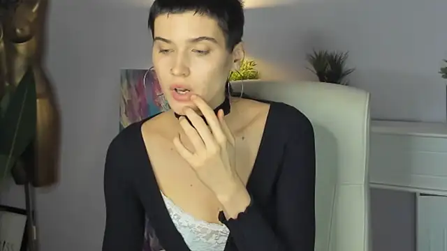 sarah perfect online show from October 21, 2025, 1:32 pm